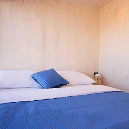 Holiday home Tiny House 11 Buqez, Sea & Sunset View, Terrace